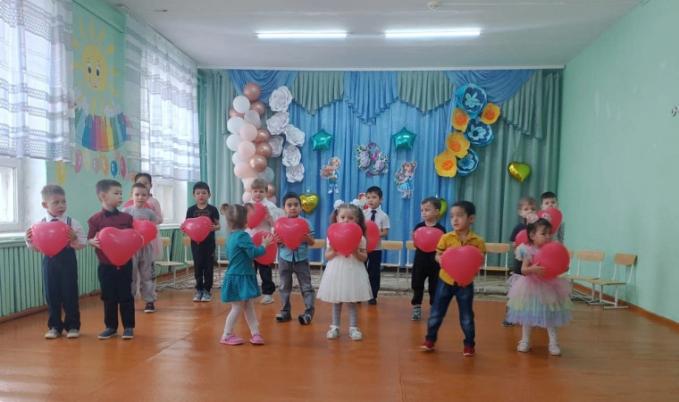 В детском саду прошел праздничный утренник.